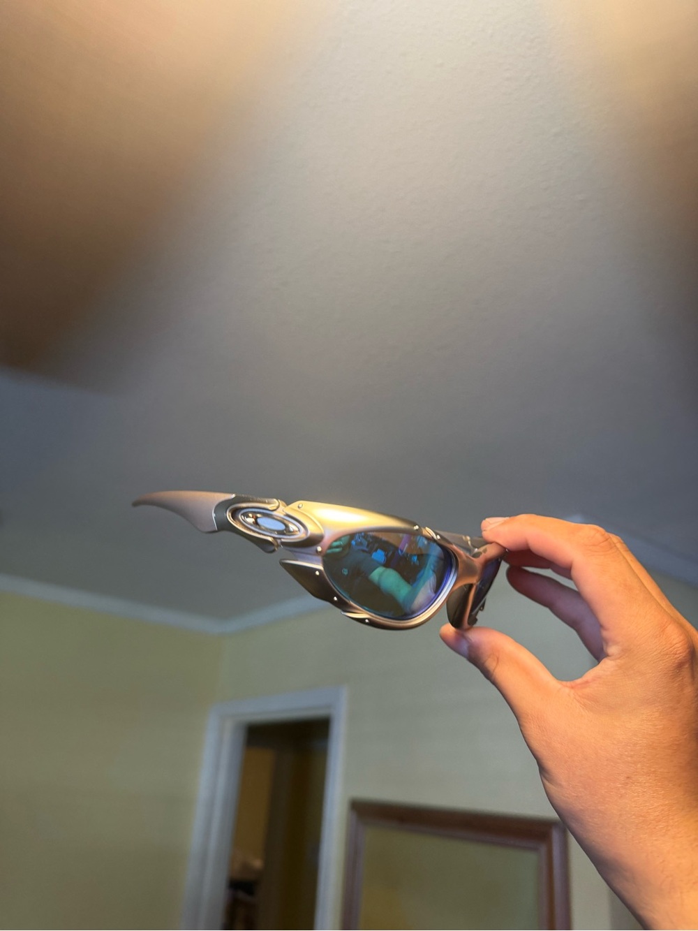 Oakley Silver Iridium Racing Sunglasses - Silver Oakley Oakleys